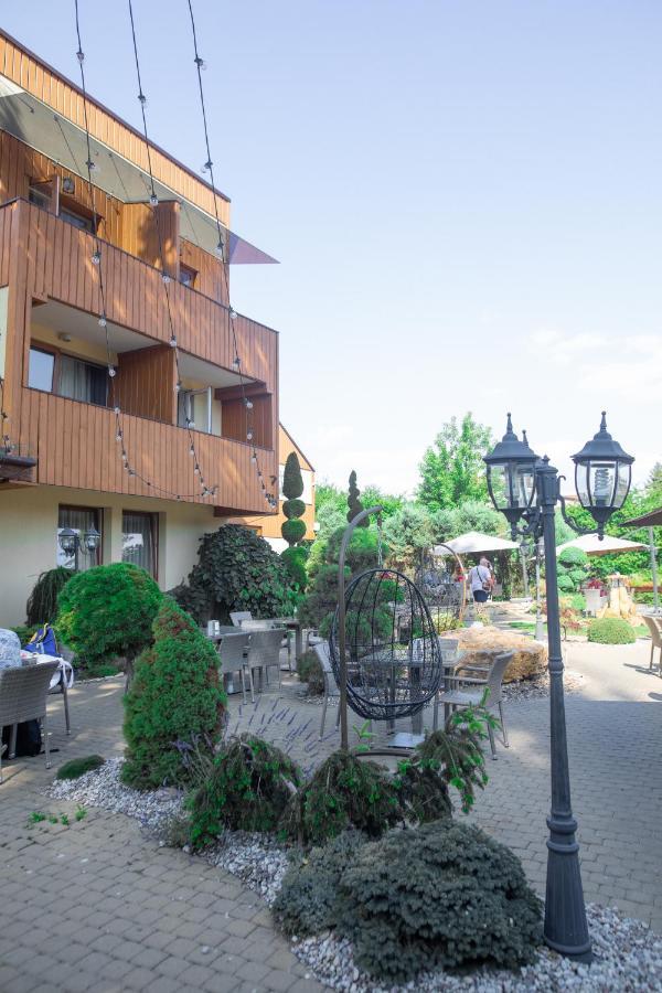 Floros Simfonija Hotel Šventoji Kültér fotó