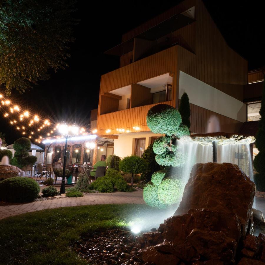 Floros Simfonija Hotel Šventoji Kültér fotó