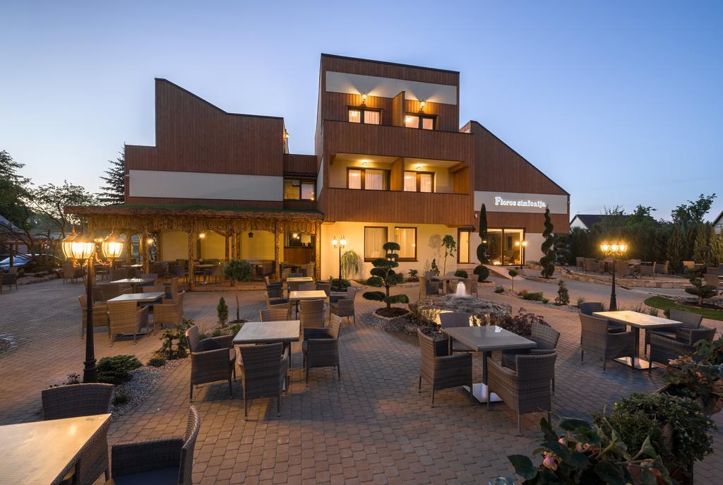 Floros Simfonija Hotel Šventoji Kültér fotó
