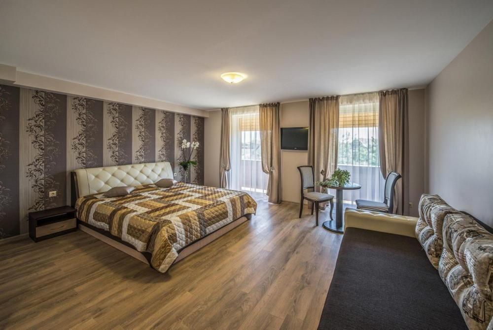 Floros Simfonija Hotel Šventoji Kültér fotó